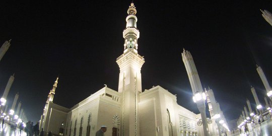 Gema takbir di Masjid Nabawi