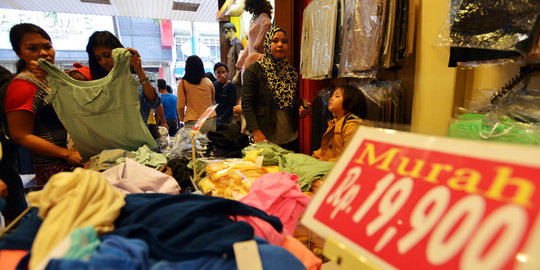 Malam takbiran mal di Jakarta tutup lebih awal