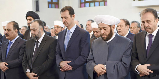 Assad lakukan salat Idul Fitri di Damaskus