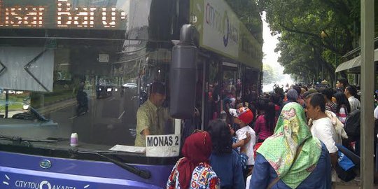 Libur Lebaran, bus wisata Jakarta laris manis