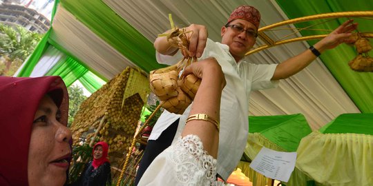 Tradisi lebaran ketupat mulai hilang dari makna aslinya