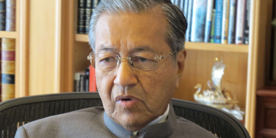 Mantan PM Malaysia Mahathir Mohamad serukan sensor Internet