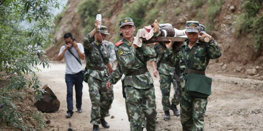 367 Orang tewas akibat gempa di barat daya China