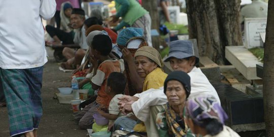 Mengemis saat lebaran, Purwanto raup Rp 1 juta & beras 50 liter