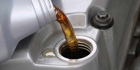 5 Tips ganti oli untuk motor kesayangan