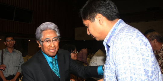Adnan Buyung: Perbaikan hanya koma dan titik