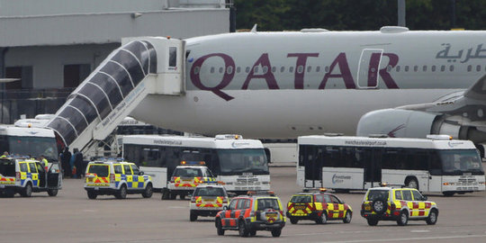 Jet tempur kawal Qatar Airways mendarat di bandara Inggris