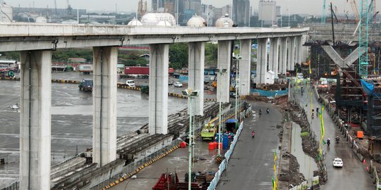 Tol Tanjung Priok ditarget mulai beroperasi akhir 2015