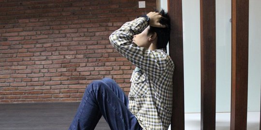 memilih pria culun selama resesi rev3