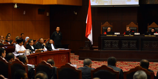 Tim hukum Jokowi-JK desak MK batalkan gugatan Prabowo