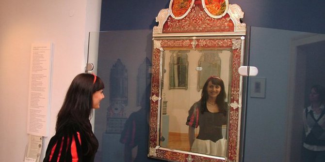 Inikah cermin ajaib dalam dongeng Putri Salju yang asli 