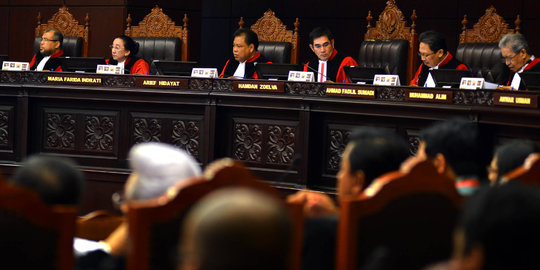 Ketua MK ancam usir keluar saksi Prabowo-Hatta