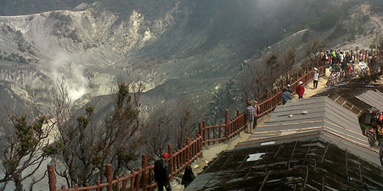 buat tangkuban perahu rev1