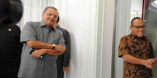 MS Hidayat siap bertarung lawan Agung di Munas Golkar