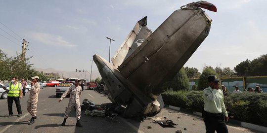 48 Tewas dalam insiden kecelakaan pesawat di Teheran