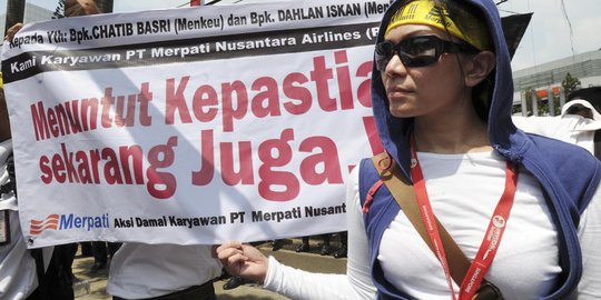 Demo sejak pagi, pegawai Merpati kecewa tak bertemu Dahlan Iskan