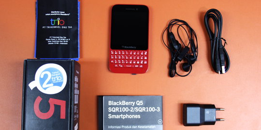 BlackBerry Q5, smartphone menengah dengan layar tajam nan cerah