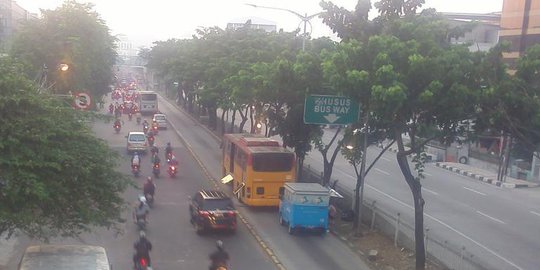 2 Transjakarta 'kompak' mogok saat jam kerja