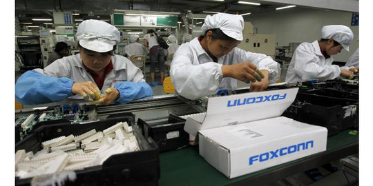 Apple 'depak' dua zat berbahaya dari pabrik iPhone
