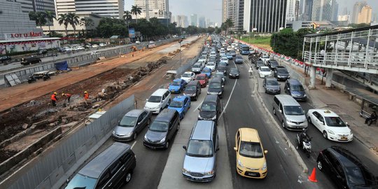 Kemacetan lalu lintas Sudirman akibat proyek MRT