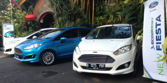 Berkat Smart Keyless Entry, tak perlu repot buka pintu Ford Fiesta EcoBoost