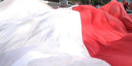 1.000 Bendera Merah Putih berkibar di lereng Merapi