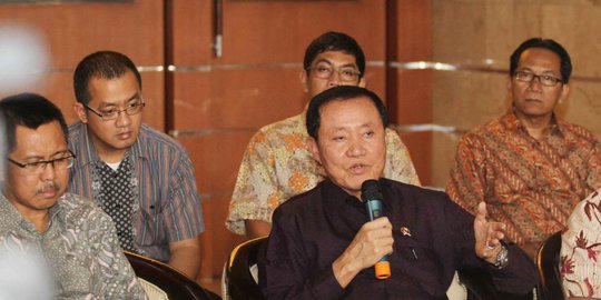 m lutfi dan menkum ham amir syamsuddin rev1