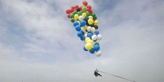 Gas pengisi balon ini ternyata lahir dari reaksi nuklir