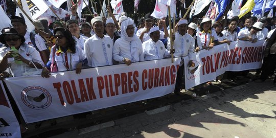 Demonstran pendukung Prabowo desak CSIS dibubarkan