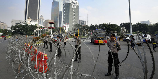 Koyak kawat berduri, pendukung Prabowo paksa merangsek ke MK