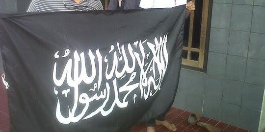Aparat tertipu bendera ISIS berkibar di Sekretariat HTI