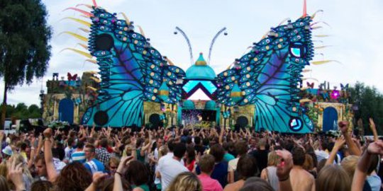 'Dugem gila' bikin warga blokir GWK Bali