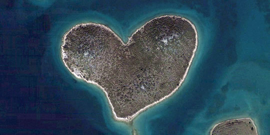 7 Pulau berbentuk hati paling menakjubkan di dunia