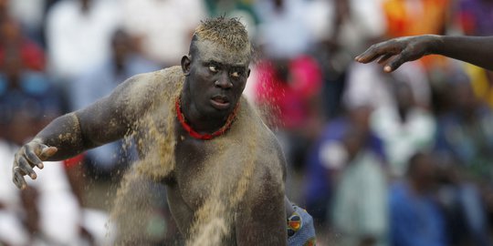 Menengok gulat tradisional khas masyarakat Afrika Barat