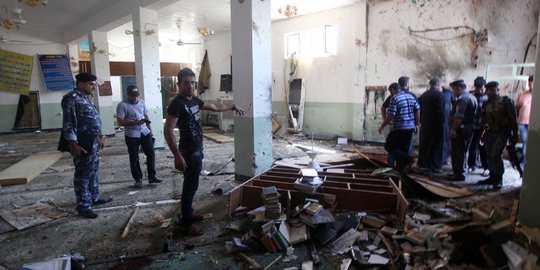 Serangan bom bunuh diri di masjid Syiah Baghdad, 11 orang tewas