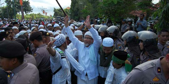 Jokowi didesak selesaikan kasus Syiah & Ahmadiyah