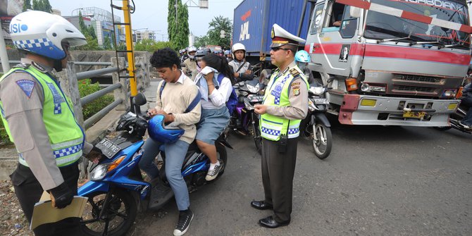 tak punya sim puluhan bocah smp di bantul ditilang polisi