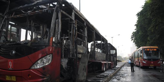Pengelola selidiki sebab Transjakarta terbakar di Halte Al Azhar