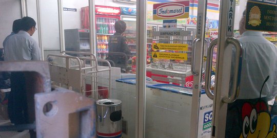 Santroni Indomaret Ciledug, perampok sempat pura-pura ke ATM