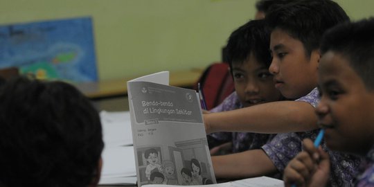 Ratusan siswa di Sukoharjo belum terima buku kurikulum 2013