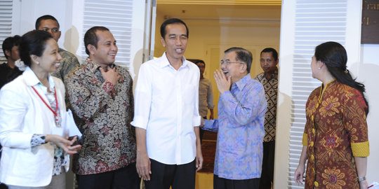 Di Bali, Jokowi ingatkan pariwisata jangan merusak lingkungan