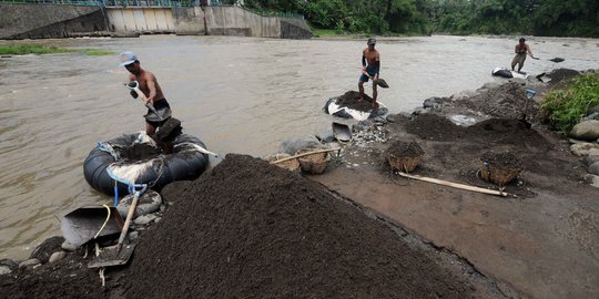 Tak berizin, penambangan pasir di lereng Merapi ditutup total