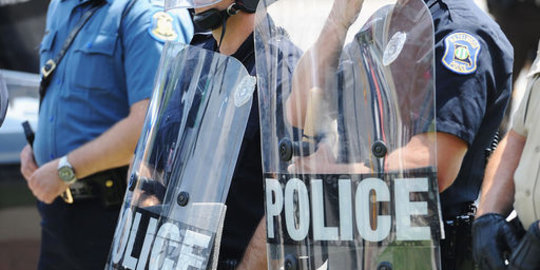 Usai rusuh, polisi di Ferguson dipasangi kamera tubuh