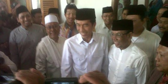 Bertemu Jokowi-JK, Hasyim Muzadi bilang kunjungan biasa