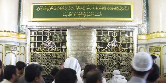 pemindahan makam nabi rev3