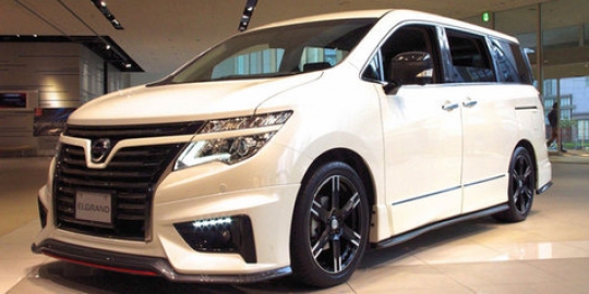 Desain fenomenal MPV Nissan Elgrand Nismo merdeka com