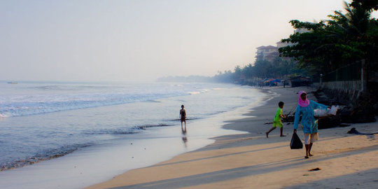 Bantahan para pedagang soal makan di Anyer capai Rp 1 juta