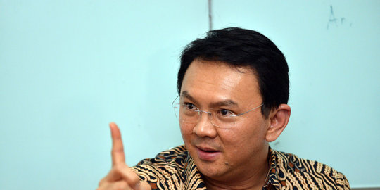 kepala daerah cuma mikirin dprd maen golf rev2