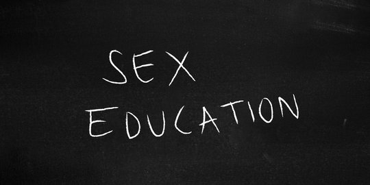 Pendidikan seks itu tanggung jawab orang tua, bukan lembaga