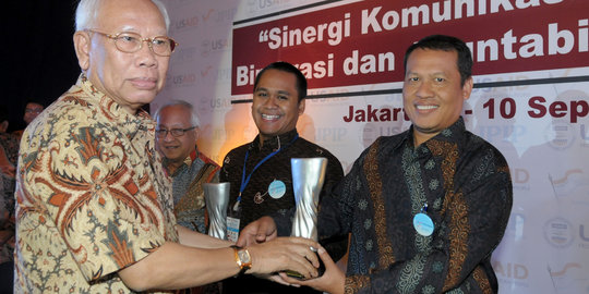 merdeka.com raih Journalist Award 2014